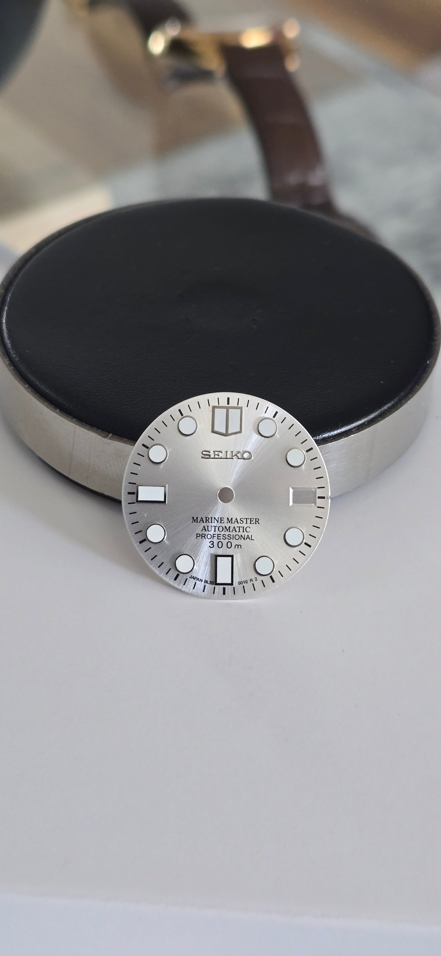 S dial