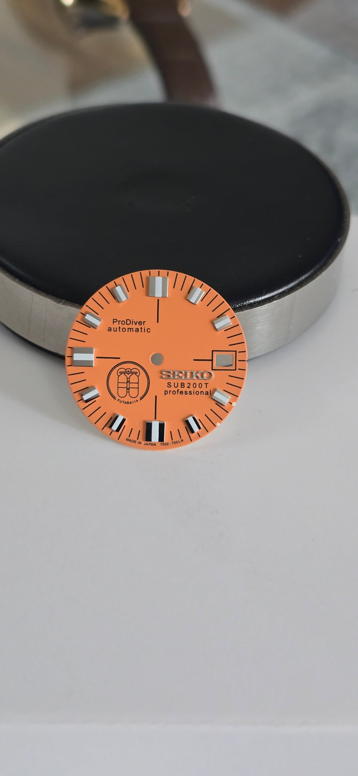 S dial