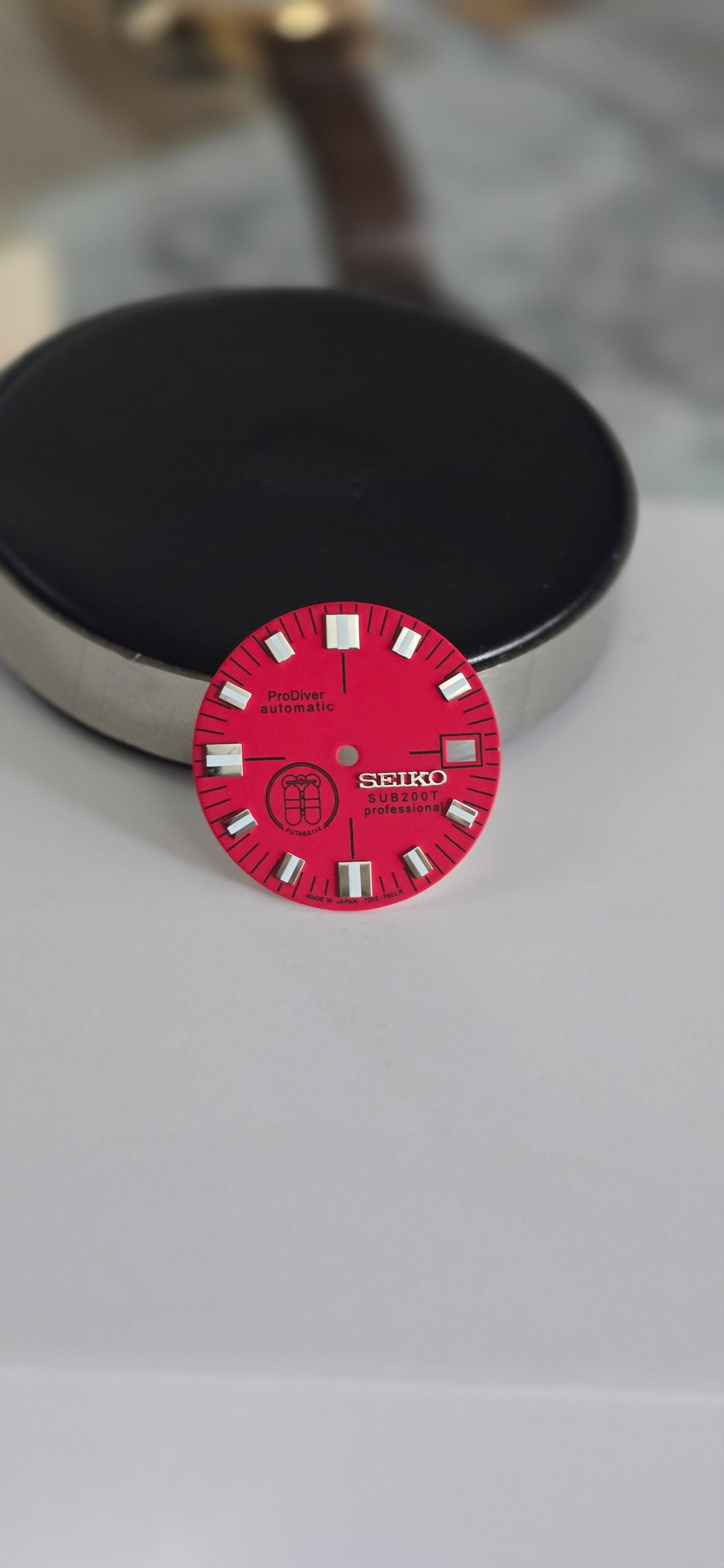 S dial